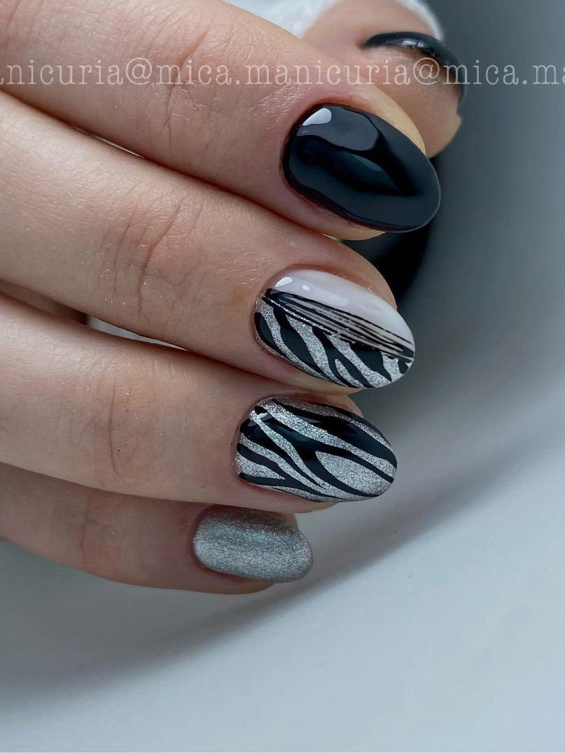 Black and Silver Nail Art