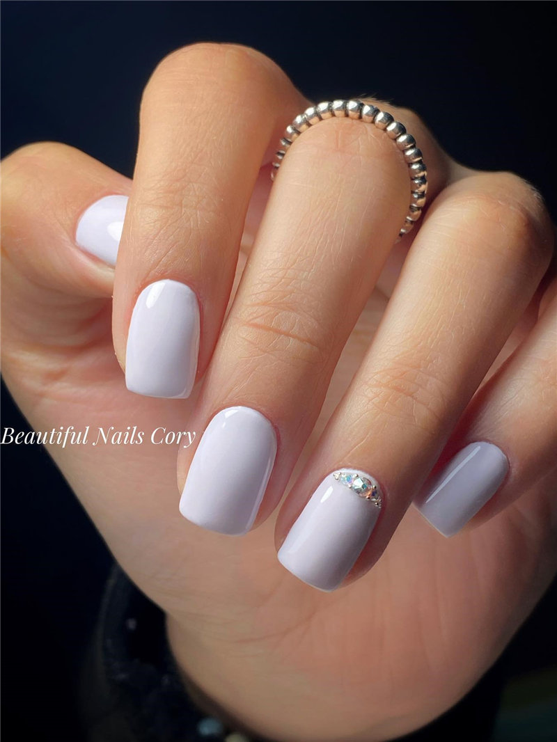 Simple White Nails Idea