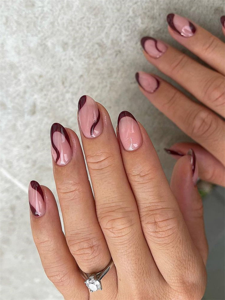 Brown Swrils Nails Design for Fall