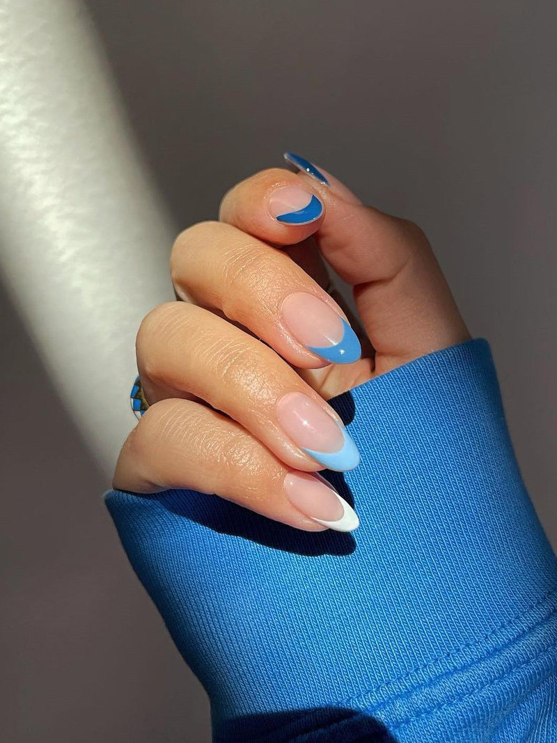 Simple Gradient Blue French Tip Manicure