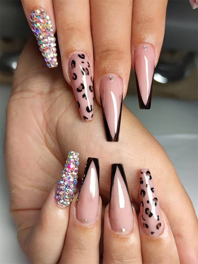 Leopard and V Shape French Nails