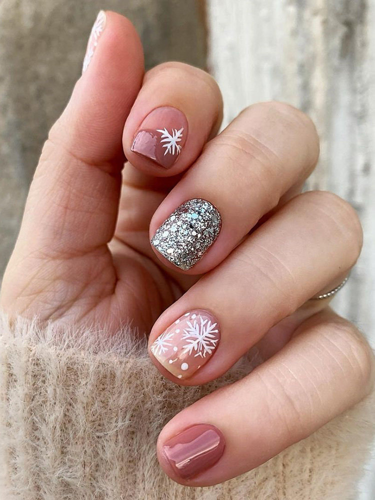 Glitter Snowflakes Nails