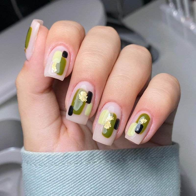 Green and Gold Foil Nail For Spring