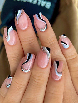 Trendy Swirls Nail Design