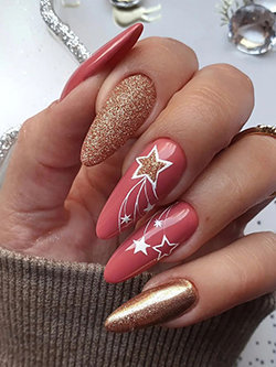 Gorgeous Christmas nails design