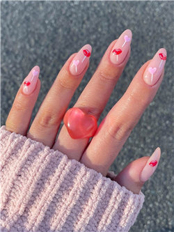 Cute Heart Shape Nails for Valentine's Day