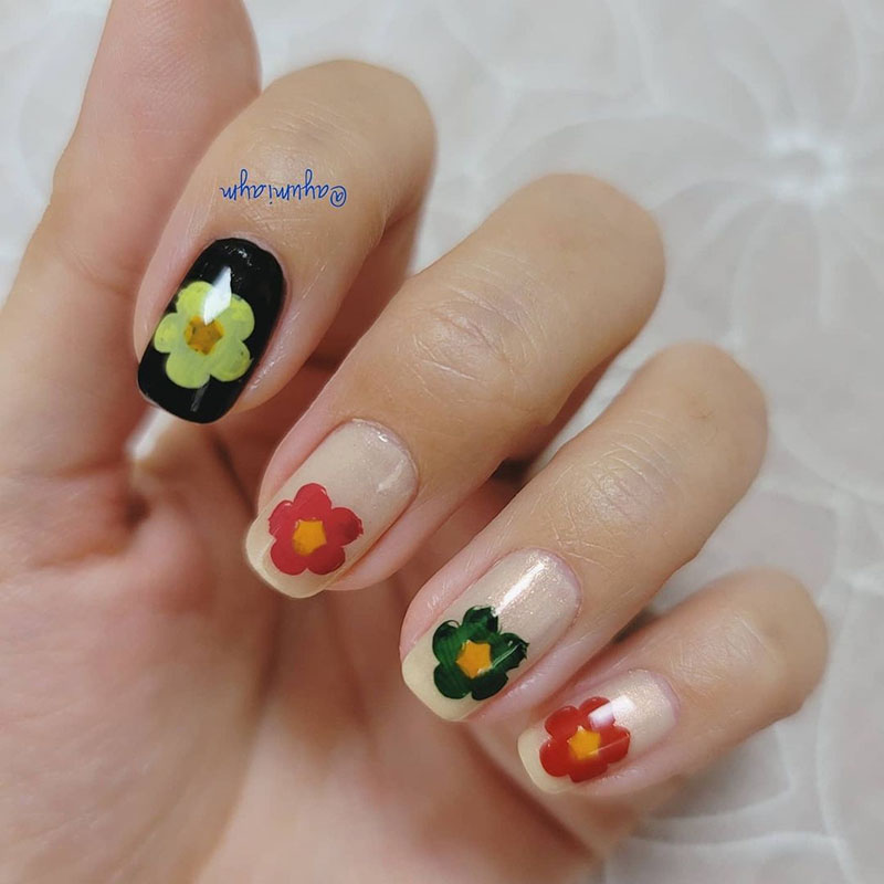 Hand-Painted Flower Nails